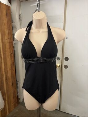 Beach Joy Black Halter One-Piece Swimsuit with Embellished Waist